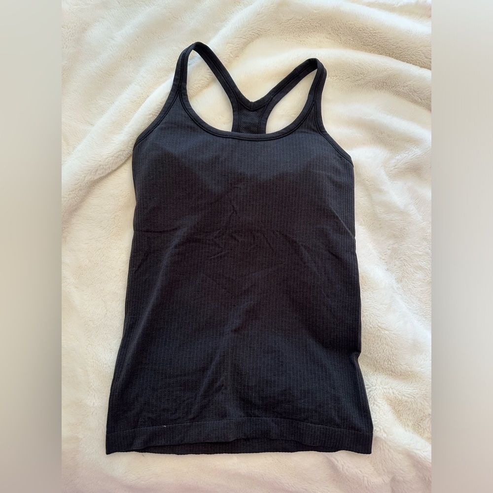 Lululemon Ebb to street tank